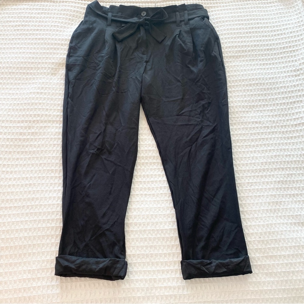 Kimchi Blue Black cropped pants size 12